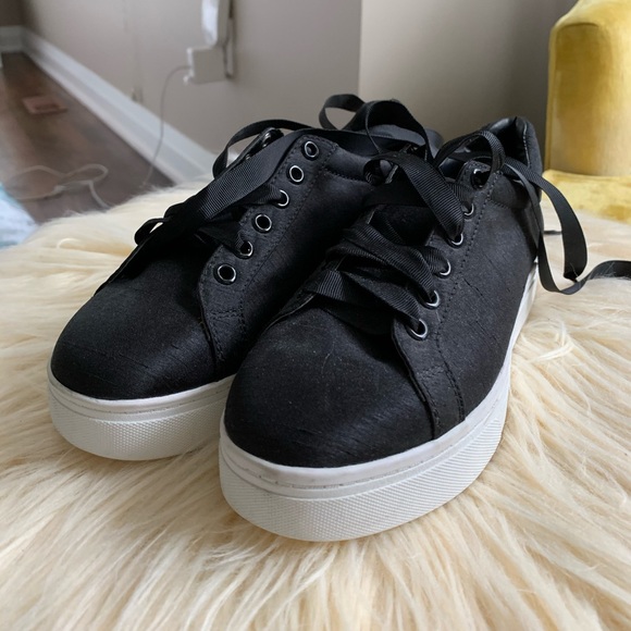 Sam Edelman lace up sneakers - Picture 2 of 5